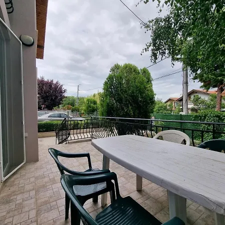 Relax & Spa-house Near Therma Numera וילה